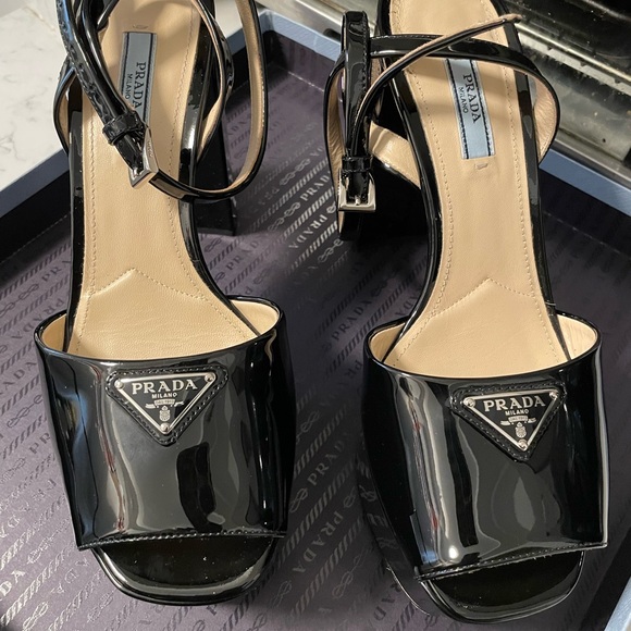 Prada Black Patent Leather Platform Ankle Strap Sandals! Fits size 7 1/2. - Picture 6 of 8